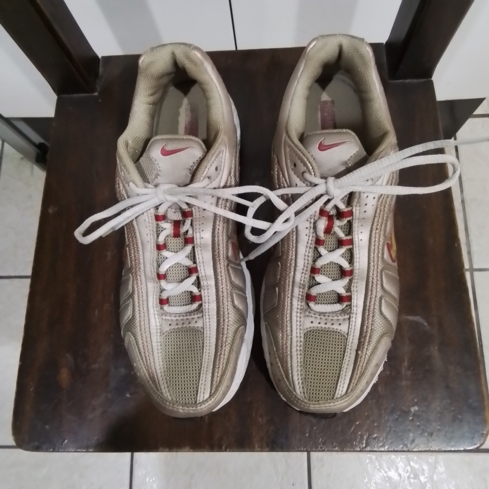 Womens Nike Jet Stream Running Shoe Size 9.5